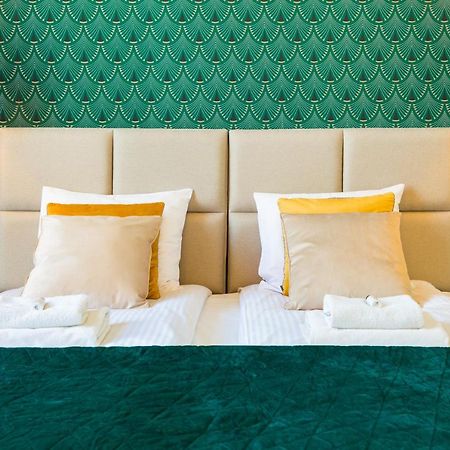 Glamorous Apartment In Heart Of Old Town คราคูฟ ภายนอก รูปภาพ