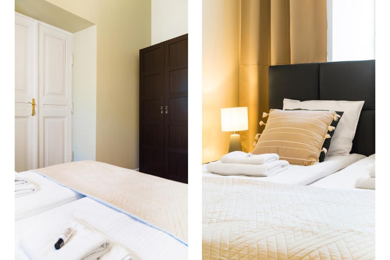 Glamorous Apartment In Heart Of Old Town คราคูฟ ภายนอก รูปภาพ