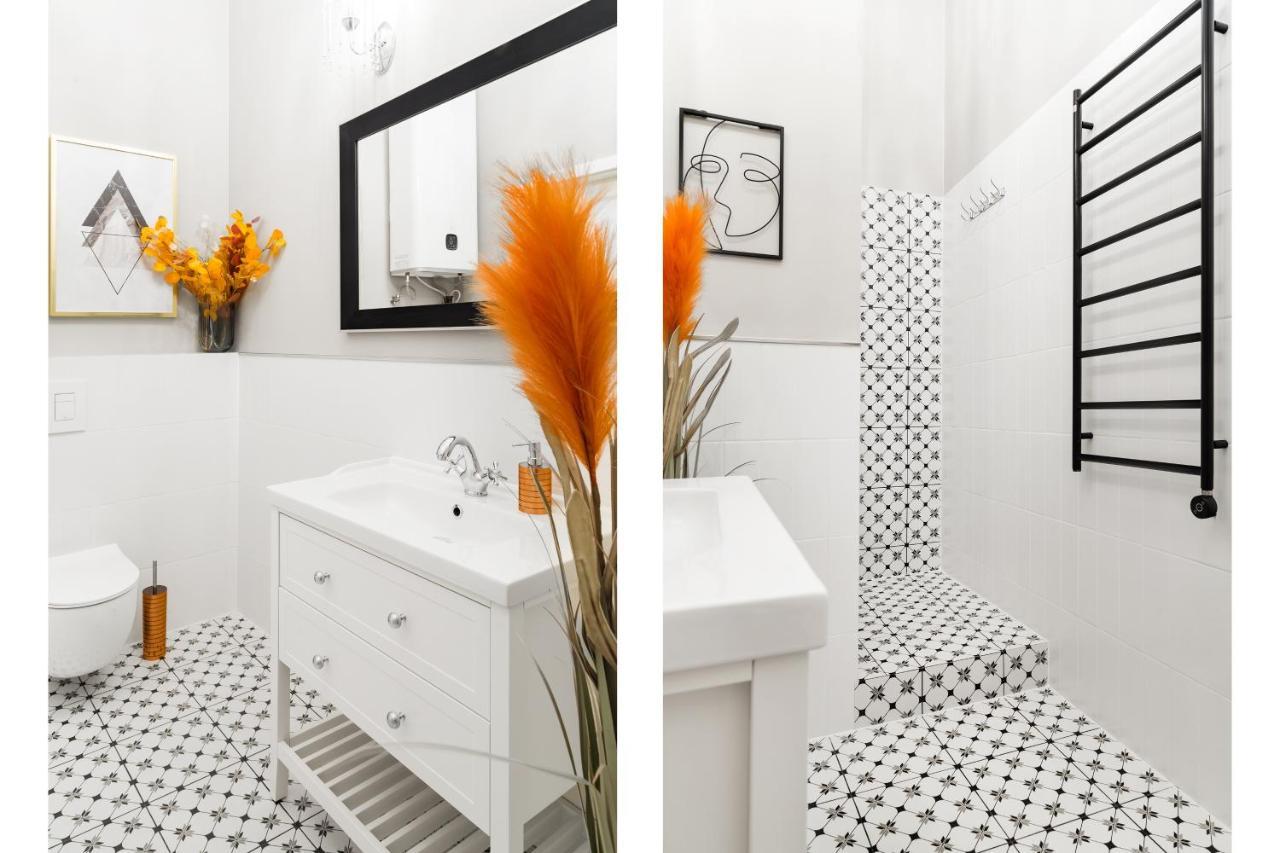 Glamorous Apartment In Heart Of Old Town คราคูฟ ภายนอก รูปภาพ