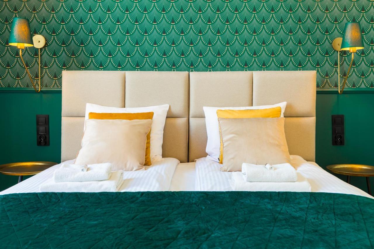 Glamorous Apartment In Heart Of Old Town คราคูฟ ภายนอก รูปภาพ