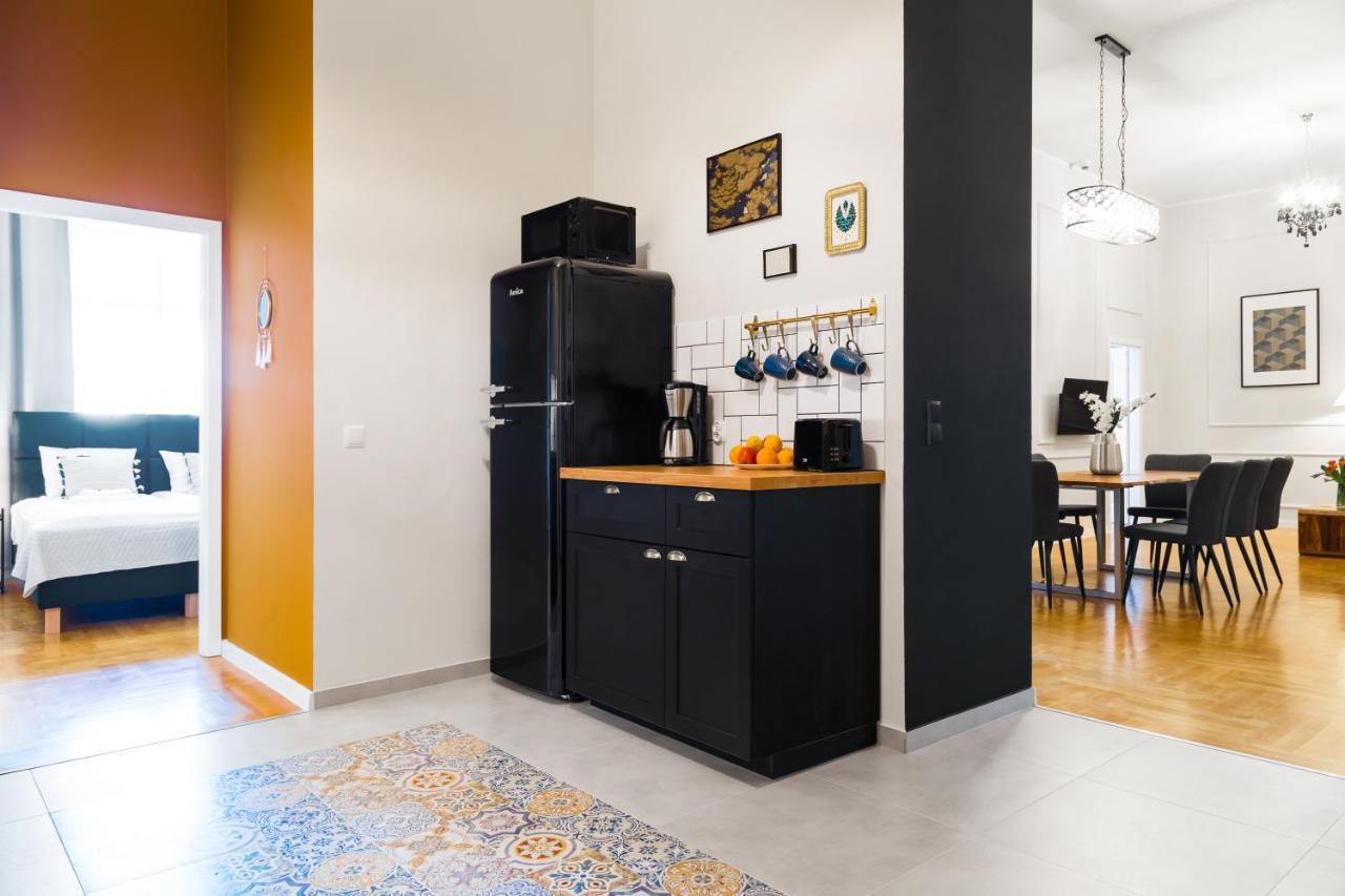 Glamorous Apartment In Heart Of Old Town คราคูฟ ภายนอก รูปภาพ