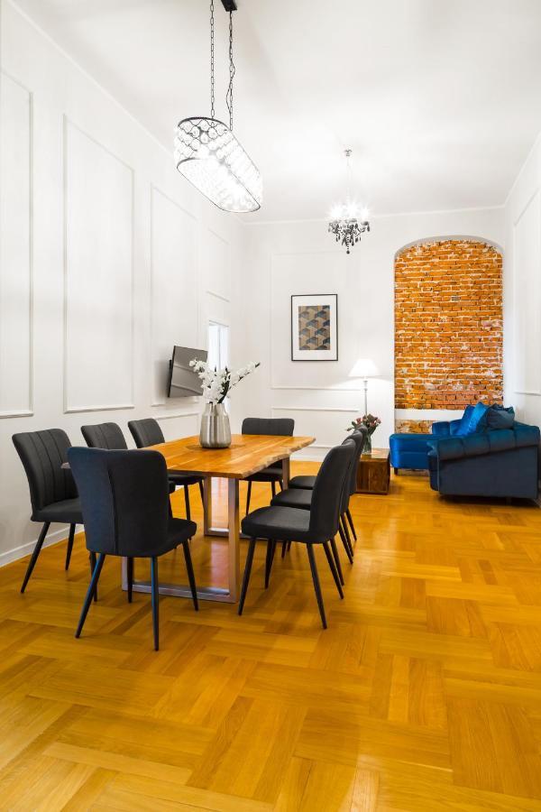 Glamorous Apartment In Heart Of Old Town คราคูฟ ภายนอก รูปภาพ