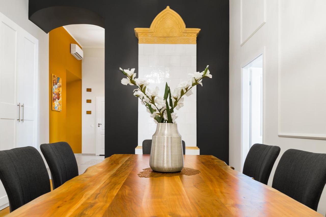 Glamorous Apartment In Heart Of Old Town คราคูฟ ภายนอก รูปภาพ